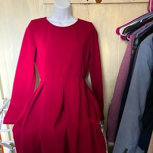 Dress with zip back and pockets